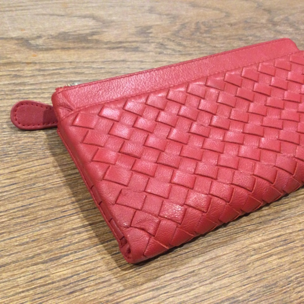 Bottega Veneta Intrecciato Weave Leather Wallet - Picture 5 of 15